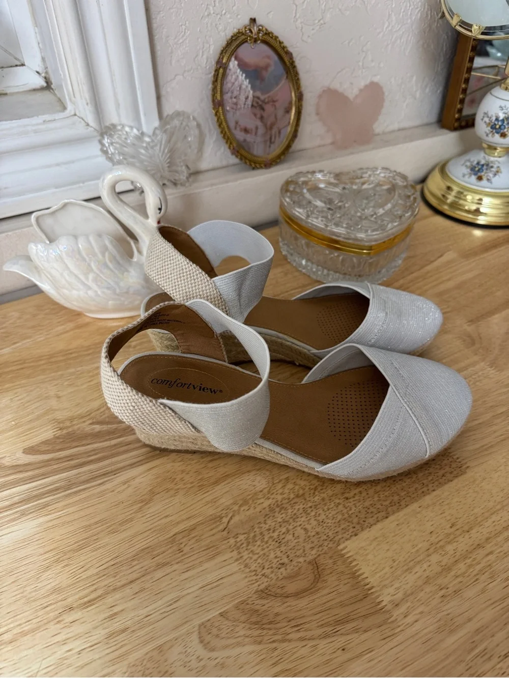Comfortview shimmer espadrille wedge sandals size 9.5 stretchy comfort straps